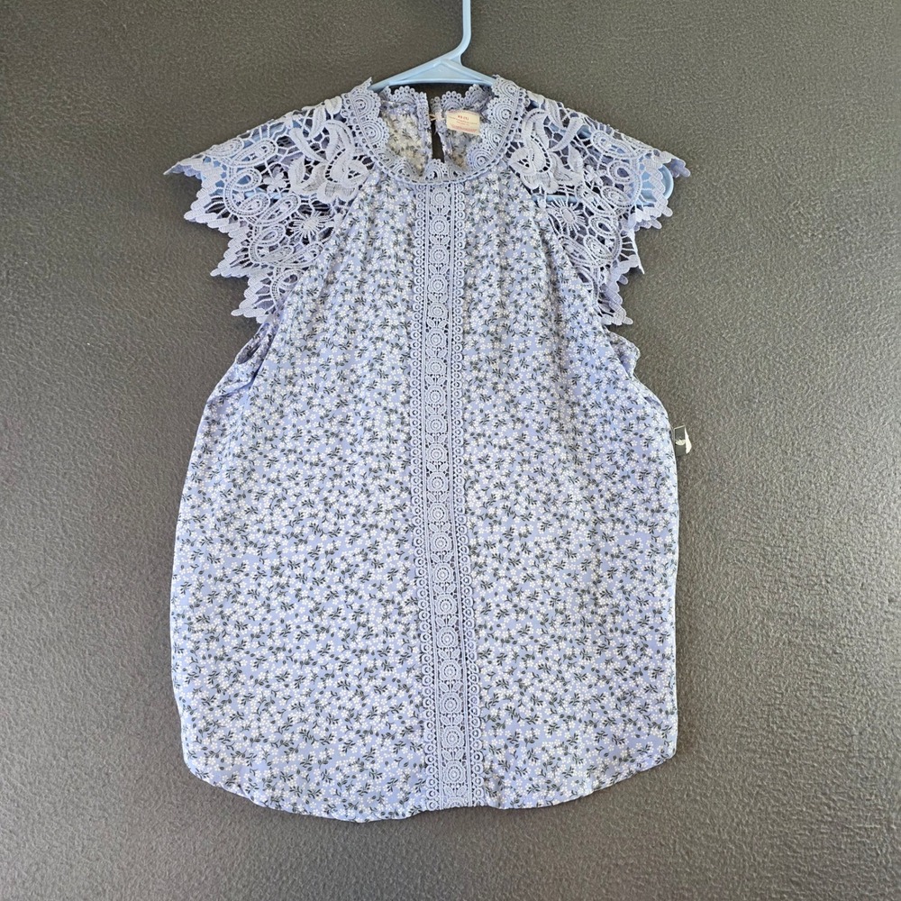 No Boundaries Blue Floral Lace Trim Sleeveless Blouse XS Size 1‎ Cottagecore